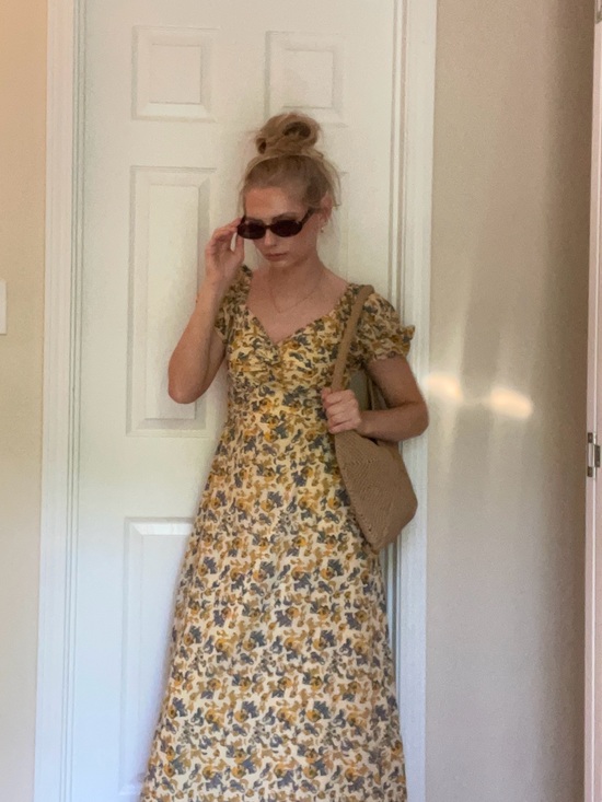 Sincerly Jules Dresses & Skirts - Floral Puff-Sleeve Maxi Dress in Yellow and navy